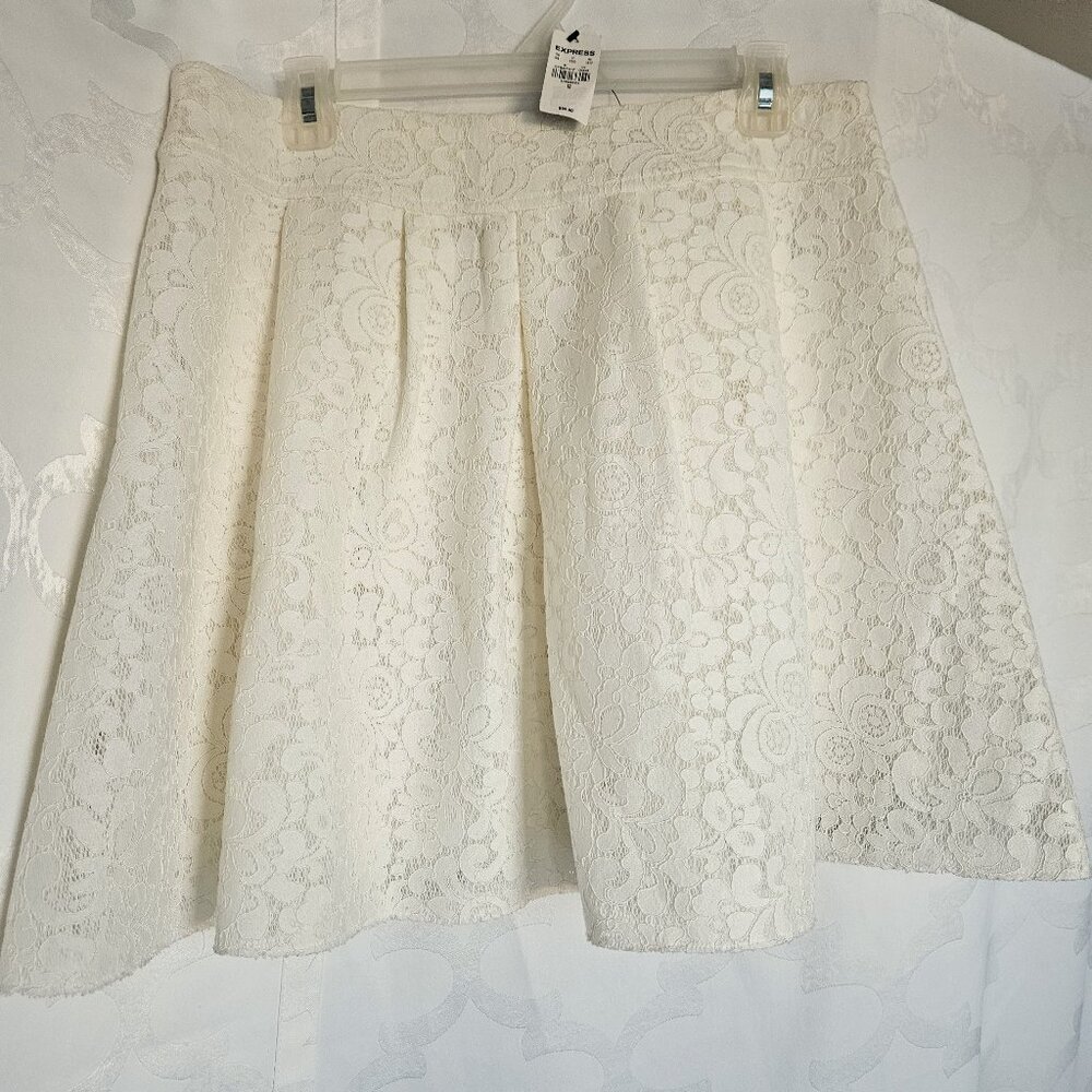 Express - Elegant Beige Floral Lace Skirt - Versatile Spring & Summer Essential